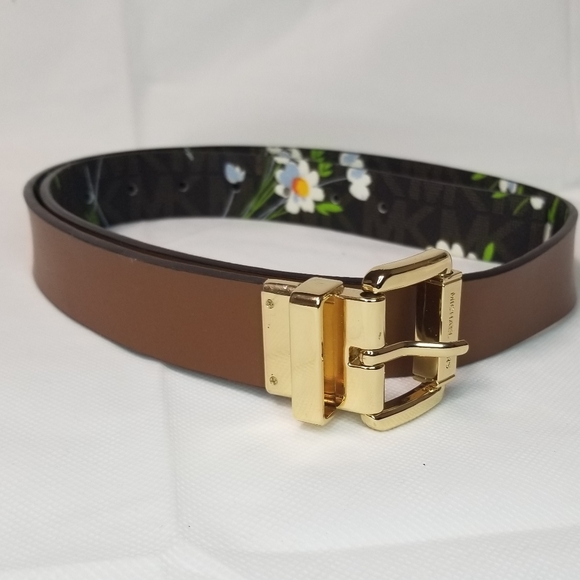 Michael Kors Women’s Twist Reversible Belt MK Logo Flower/Brown, Size Medium - Picture 5 of 10